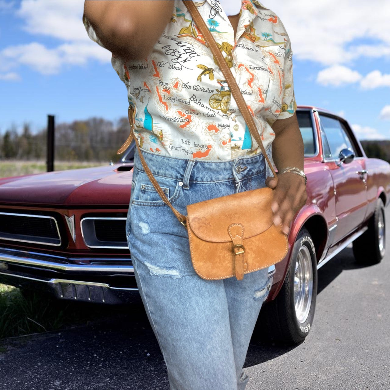 Vintage Courreges briefcase hotsell style tan handbag